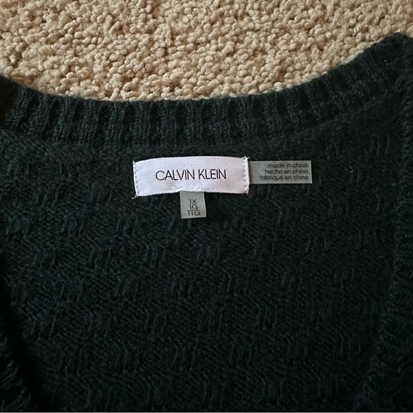 Calvin Klein Evergreen V-neck Textured Sweater 1X - Picture 3 of 8